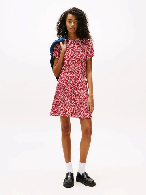 Платья Tommy Jeans модель DW0DW21120-0KP Фото