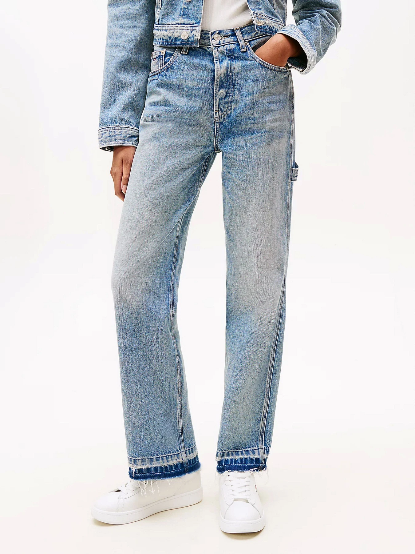 Джинсы Tommy Jeans модель DW0DW20480-1AB Джинсы Tommy Jeans модель DW0DW20480-1AB Фото