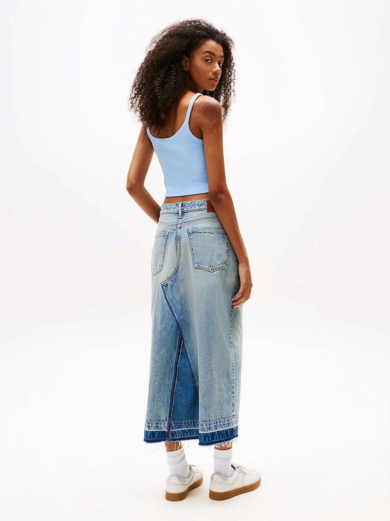 Спідниці Tommy Jeans модель DW0DW21193-1AB Фото