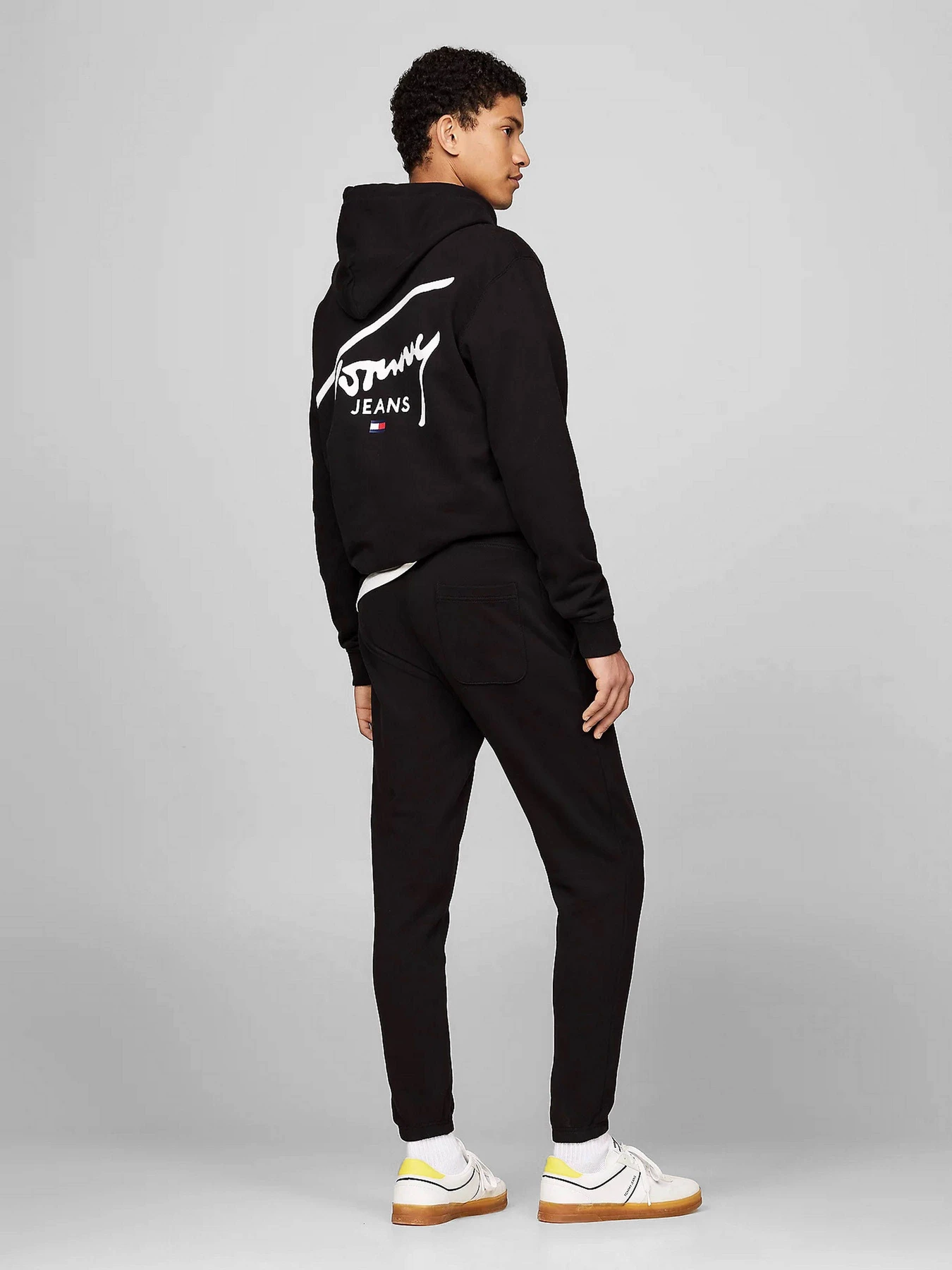 Брюки Tommy Jeans модель DM0DM19479-BDS Брюки Tommy Jeans модель DM0DM19479-BDS Фото