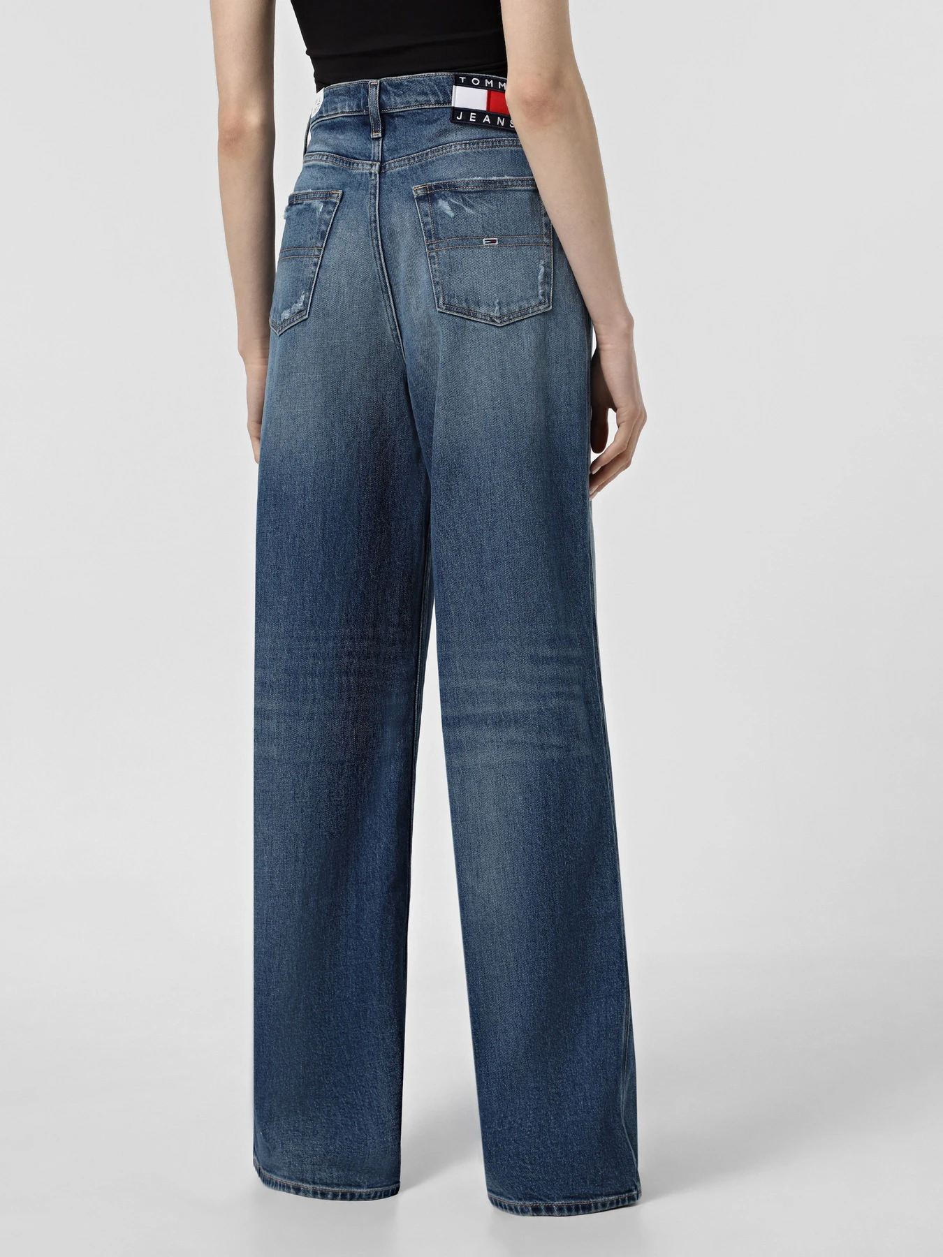 Джинсы Tommy Jeans модель DW0DW18175-1A5 Фото