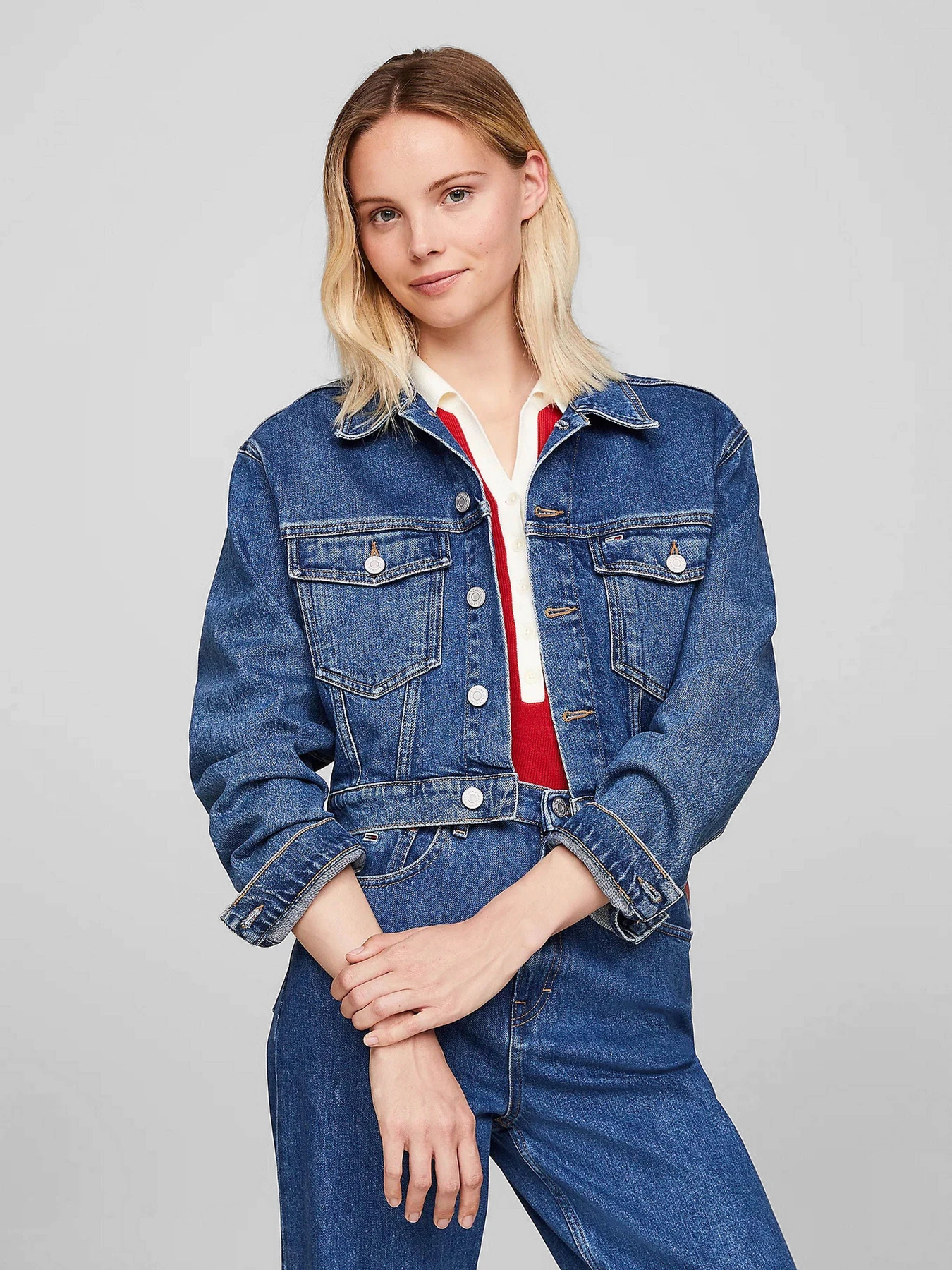 Куртки и дубленки Tommy Jeans модель DW0DW18207-1A5 Куртки и дубленки Tommy Jeans модель DW0DW18207-1A5 Фото
