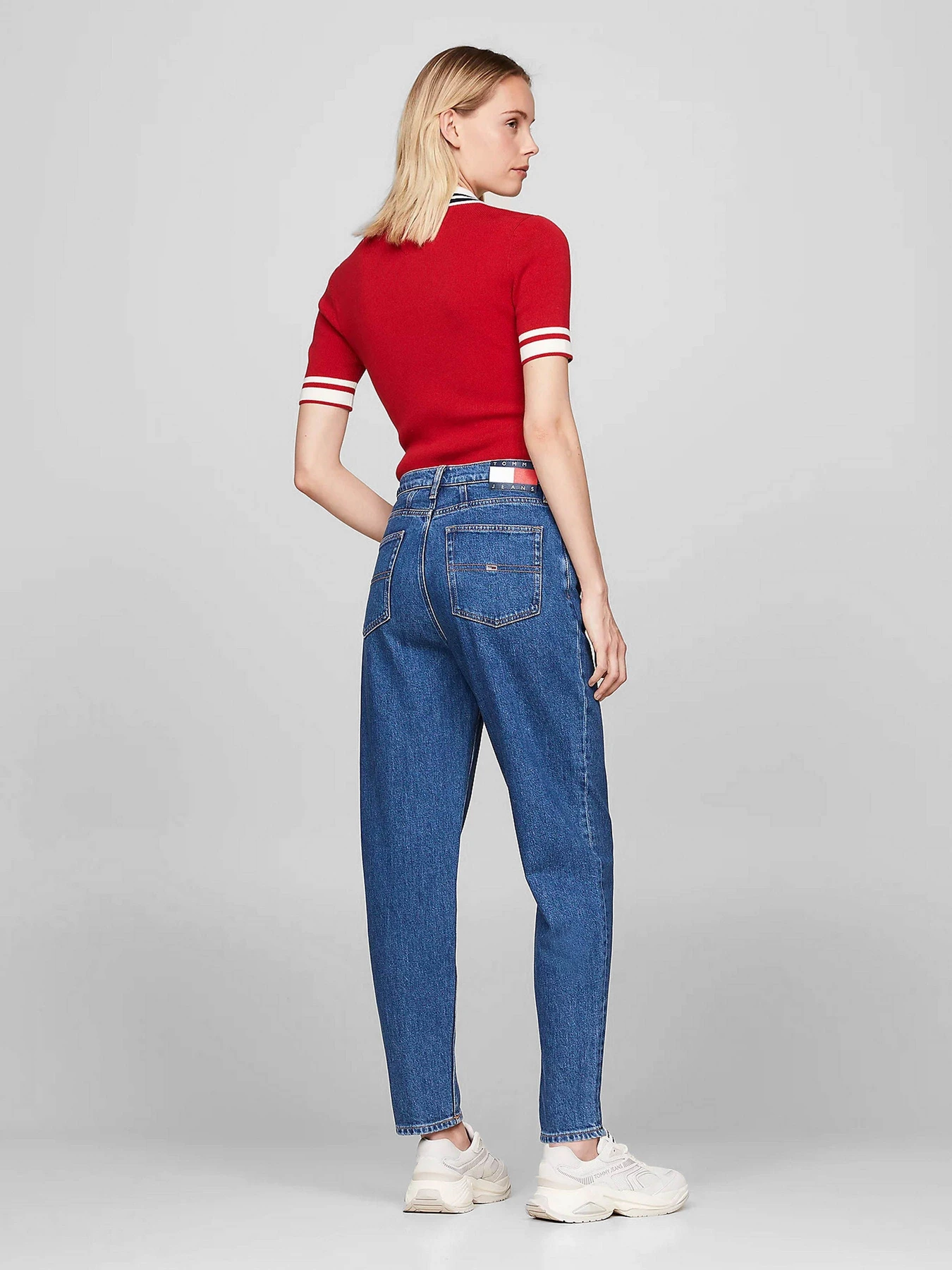 Джинсы Tommy Jeans модель DW0DW18572-1A5 Джинсы Tommy Jeans модель DW0DW18572-1A5 Фото