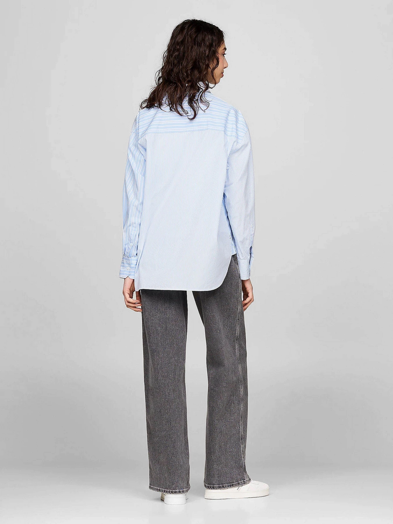 Сорочки Tommy Jeans модель DW0DW19710-0A6 Фото