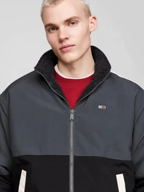Куртки и дубленки Tommy Jeans модель DM0DM20462-BDS Фото