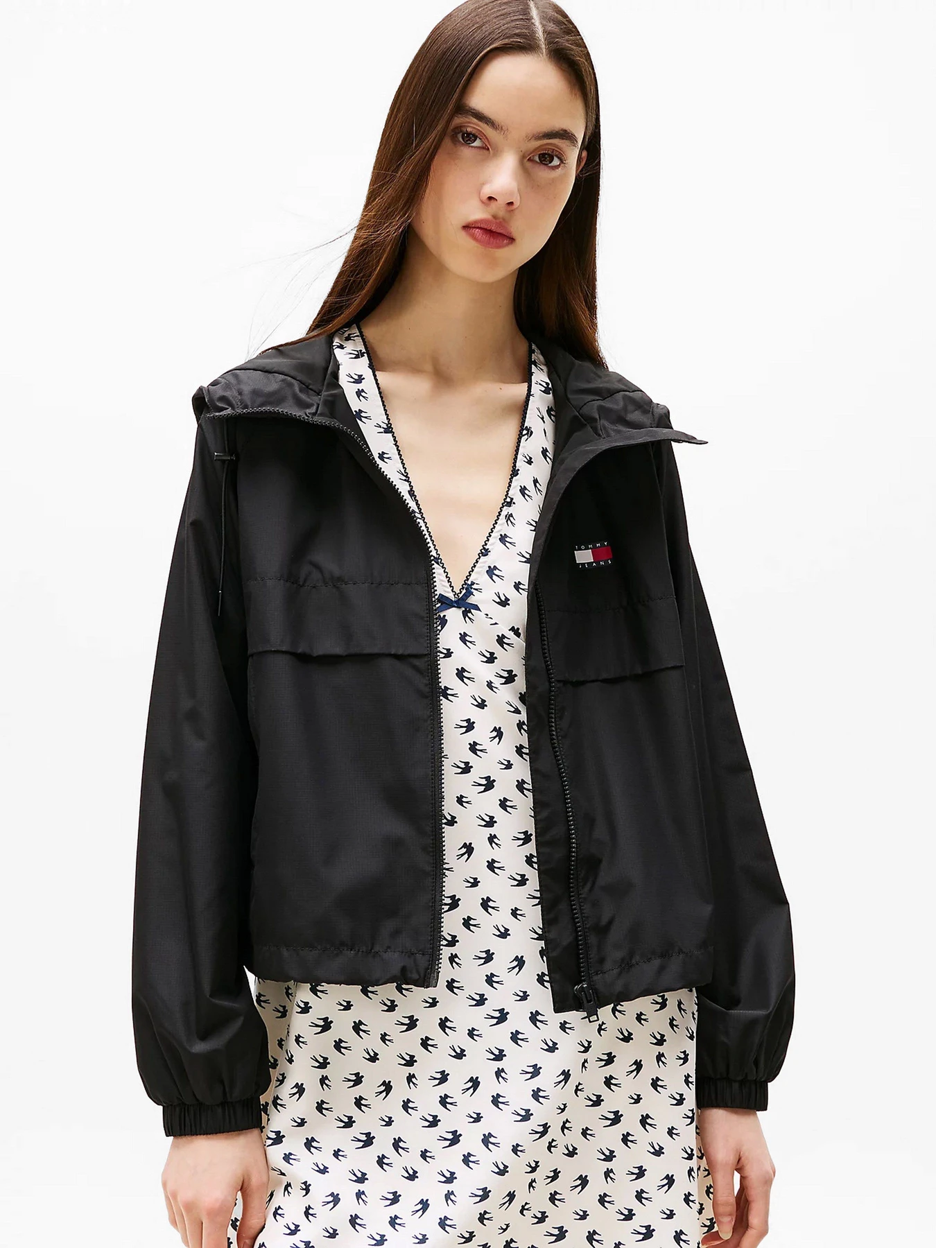 Куртки и дубленки Tommy Jeans модель DW0DW20672-BDS Фото