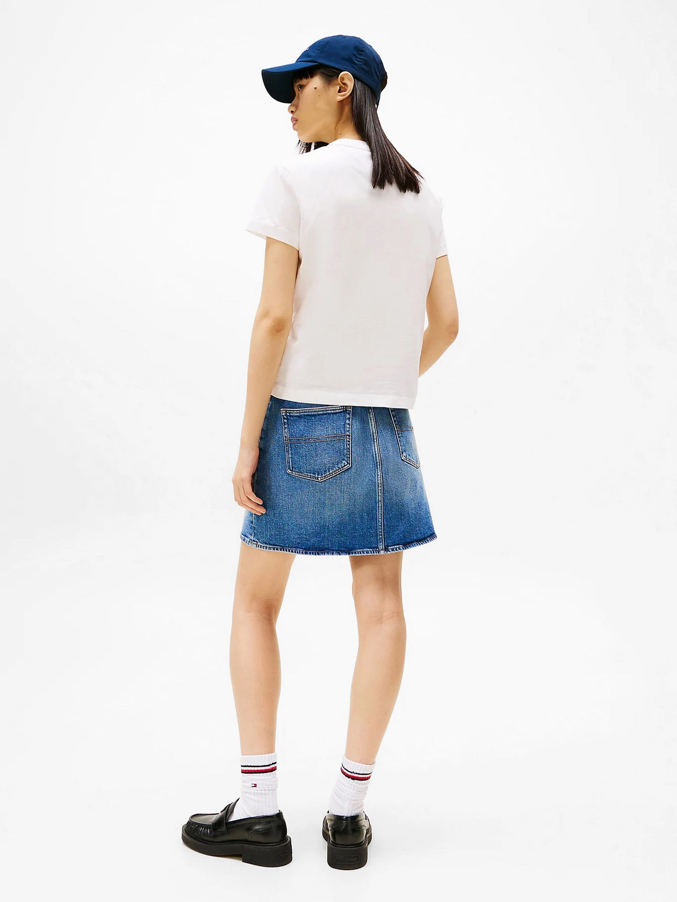 Футболки і поло Tommy Jeans модель DW0DW20153-YBL Футболки і поло Tommy Jeans модель DW0DW20153-YBL Фото