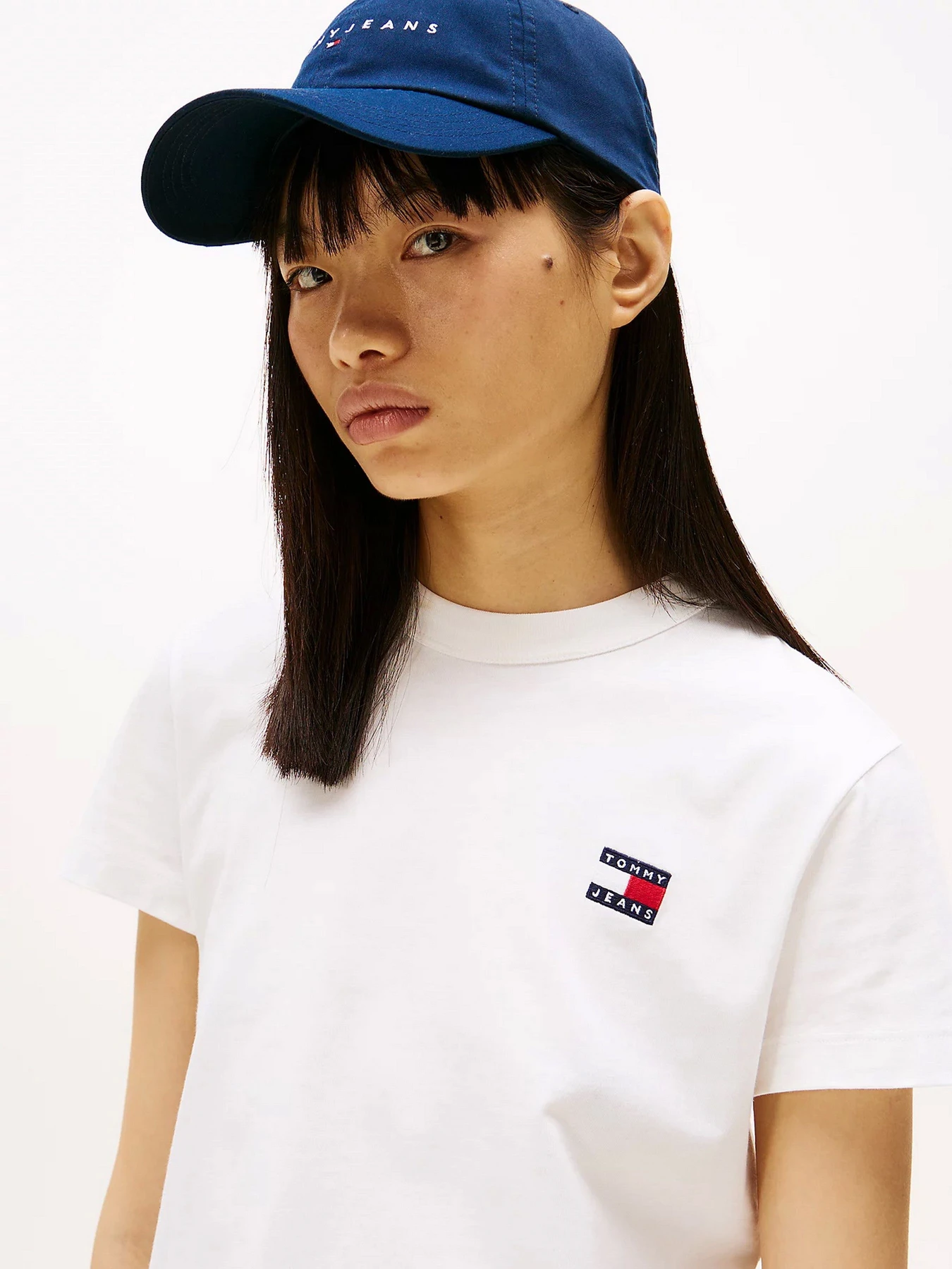 Футболки і поло Tommy Jeans модель DW0DW20153-YBL Футболки і поло Tommy Jeans модель DW0DW20153-YBL Фото