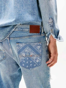 Джинсы Tommy Jeans модель DM0DM21026-1AB Фото