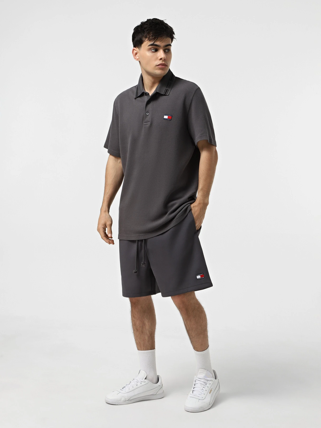 Футболки і поло Tommy Jeans модель DM0DM20917-PT2 Футболки і поло Tommy Jeans модель DM0DM20917-PT2 Фото