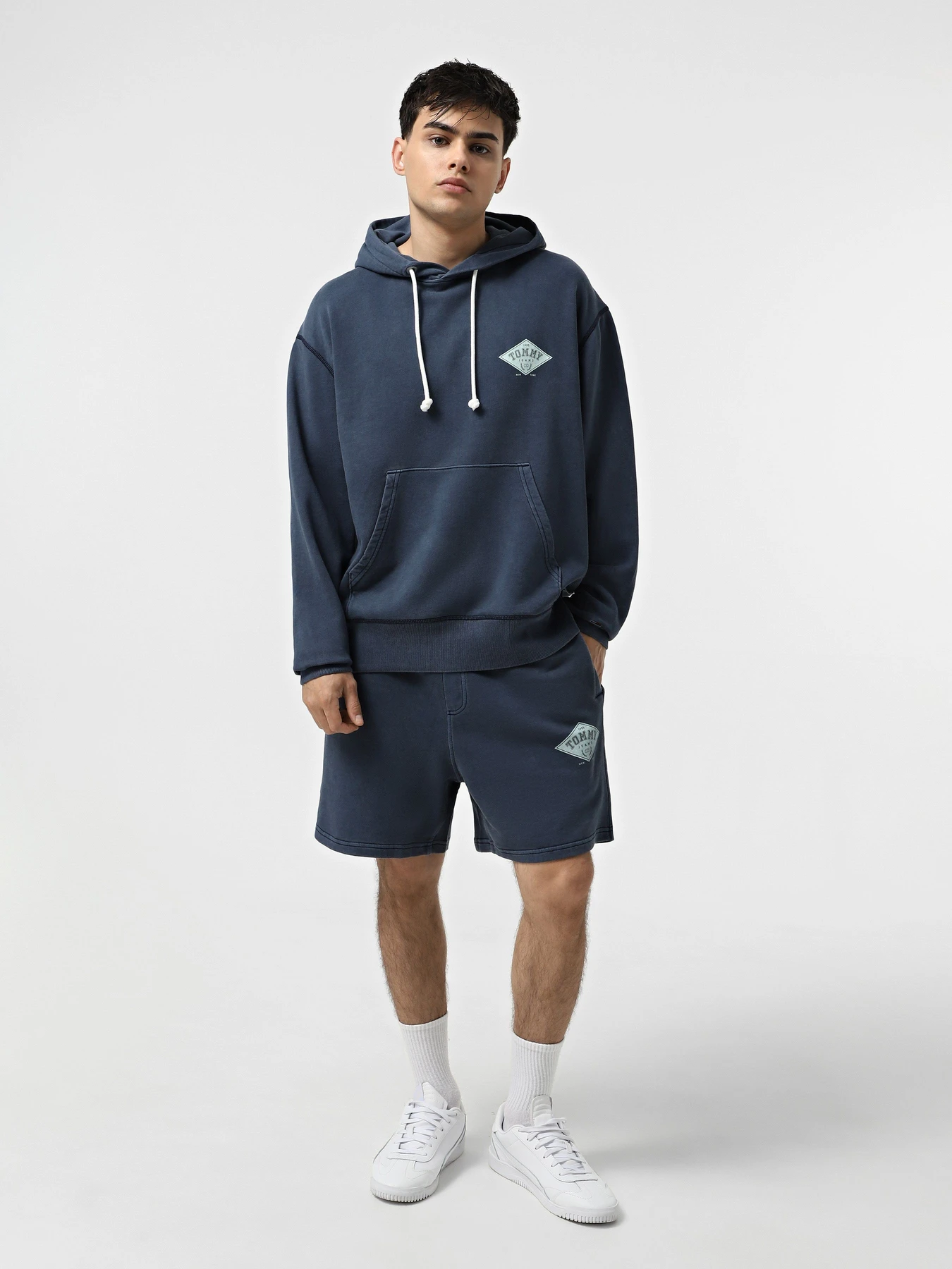 Шорти Tommy Jeans модель DM0DM20936-C1G Фото