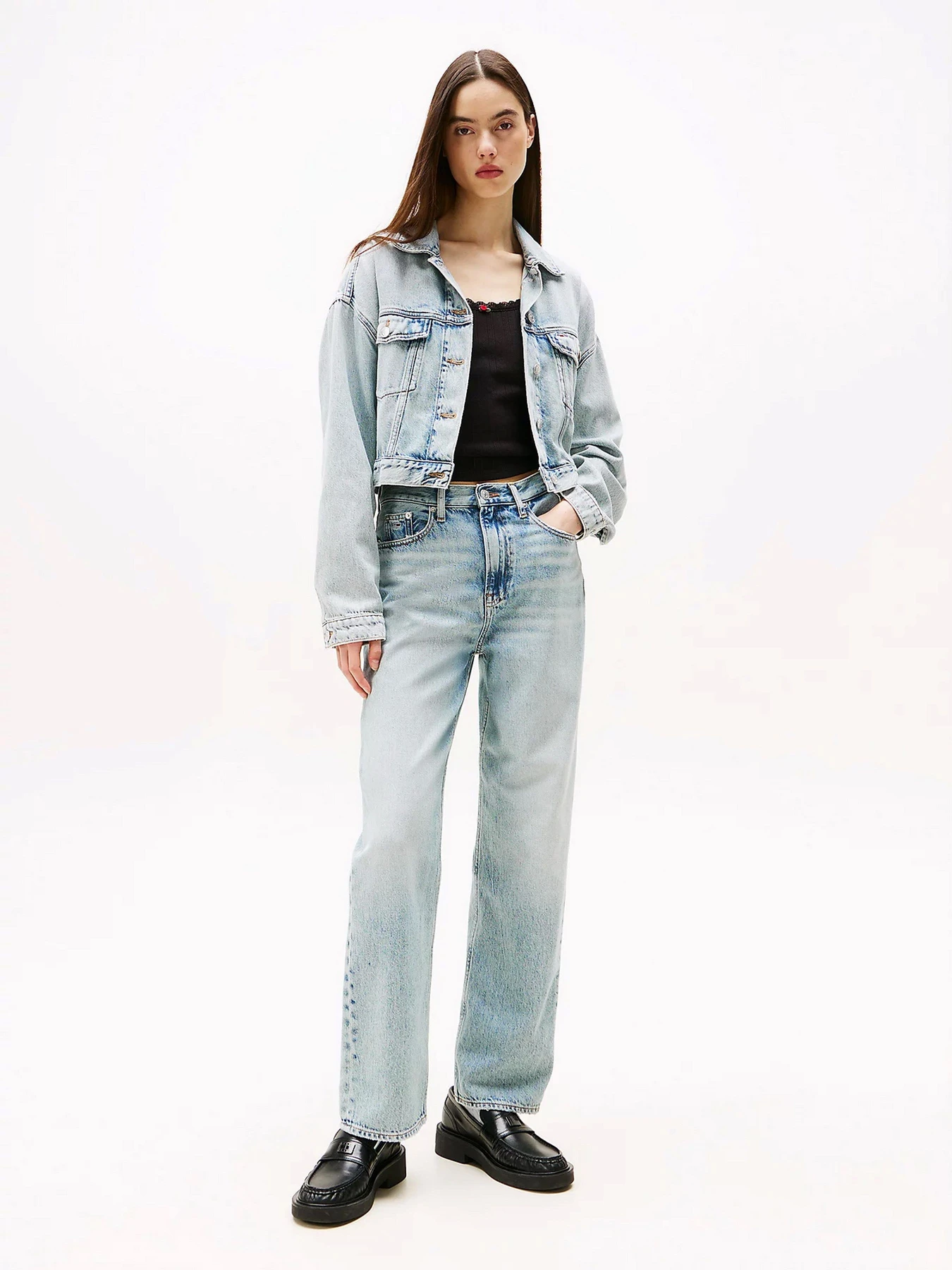 Джинсы Tommy Jeans модель DW0DW20593-1AB Джинсы Tommy Jeans модель DW0DW20593-1AB Фото