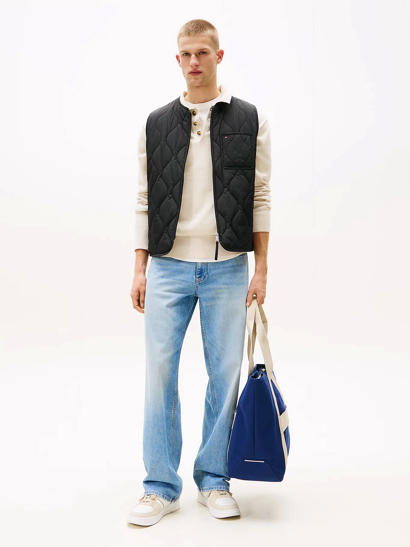 Куртки та дублянки Tommy Jeans модель DM0DM21677-BDS Фото