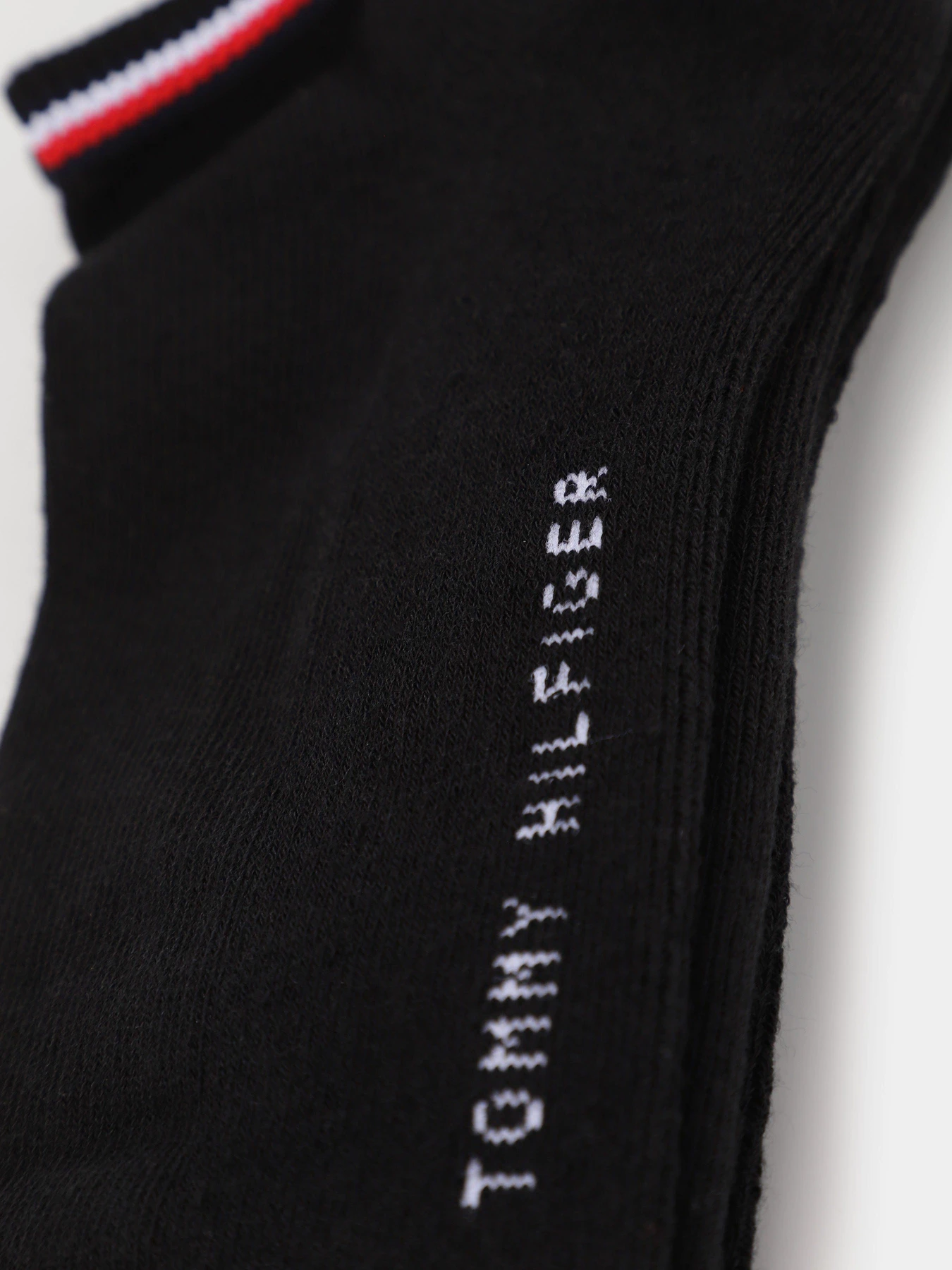 Носки и гольфы Tommy Hilfiger Sneaker Socks модель 100001093200 Носки и гольфы Tommy Hilfiger Sneaker Socks модель 100001093200 Фото