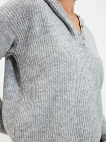 Свитры и кардиганы Trendyol модель TWOAW21KZ0410/Gri Фото