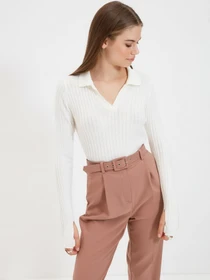 Свитры и кардиганы Trendyol модель TWOAW21KZ1113/Ekru Фото