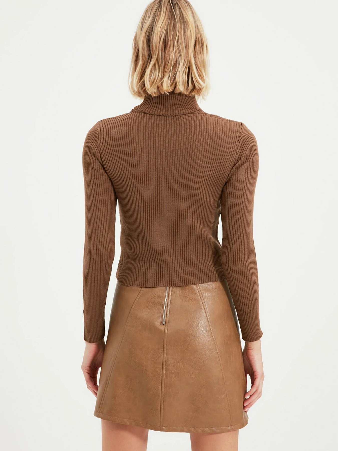 Свитры и кардиганы Trendyol модель TWOAW21KZ1279/Kahverengi Свитры и кардиганы Trendyol модель TWOAW21KZ1279/Kahverengi Фото
