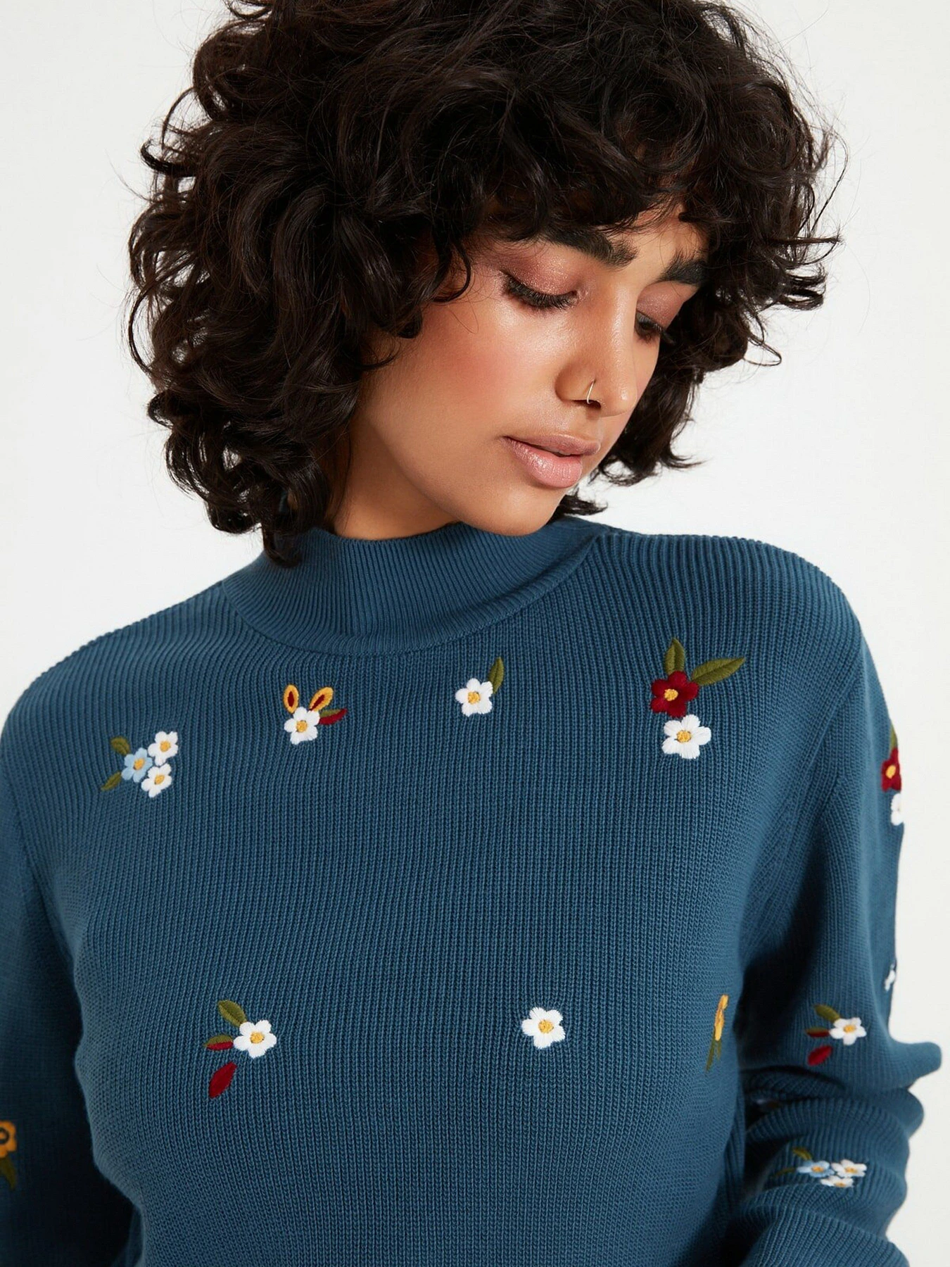 Свитры и кардиганы Trendyol модель TWOAW21KZ2106/Indigo Фото