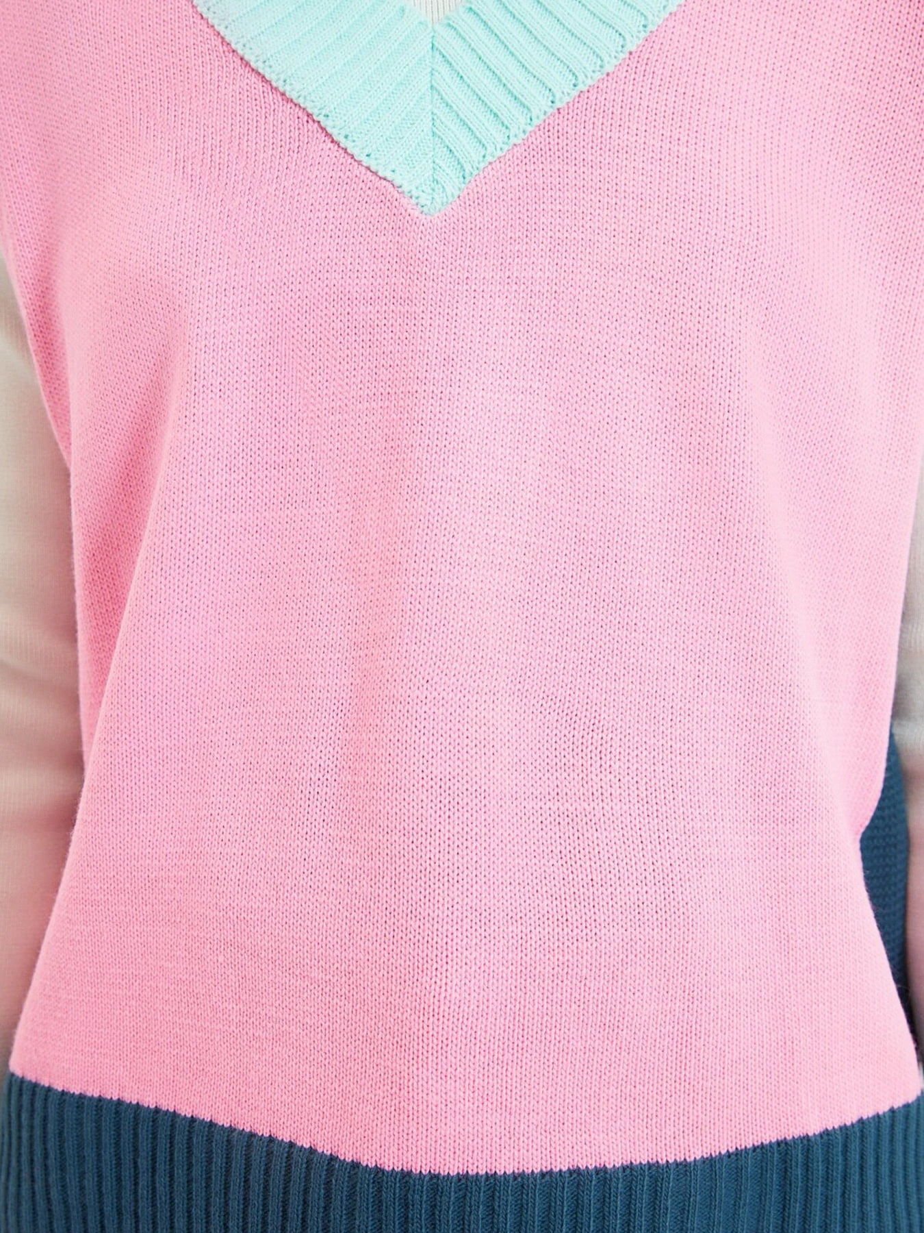 Свитры и кардиганы Trendyol модель TWOAW22BZ0055/Pembe Свитры и кардиганы Trendyol модель TWOAW22BZ0055/Pembe Фото