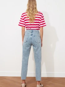 Джинси Trendyol Mom модель TWOAW20JE0028/Mavi Фото