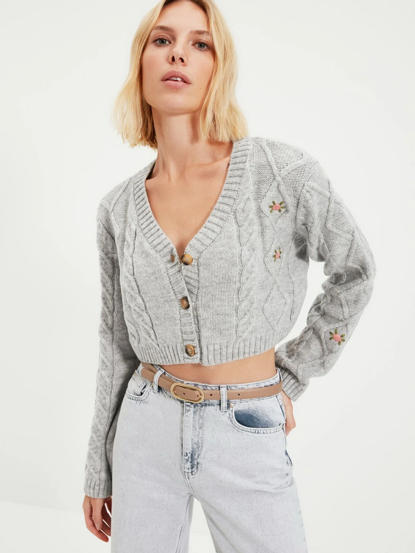 Свитры и кардиганы Trendyol модель TWOAW22HI0004/Gri Фото