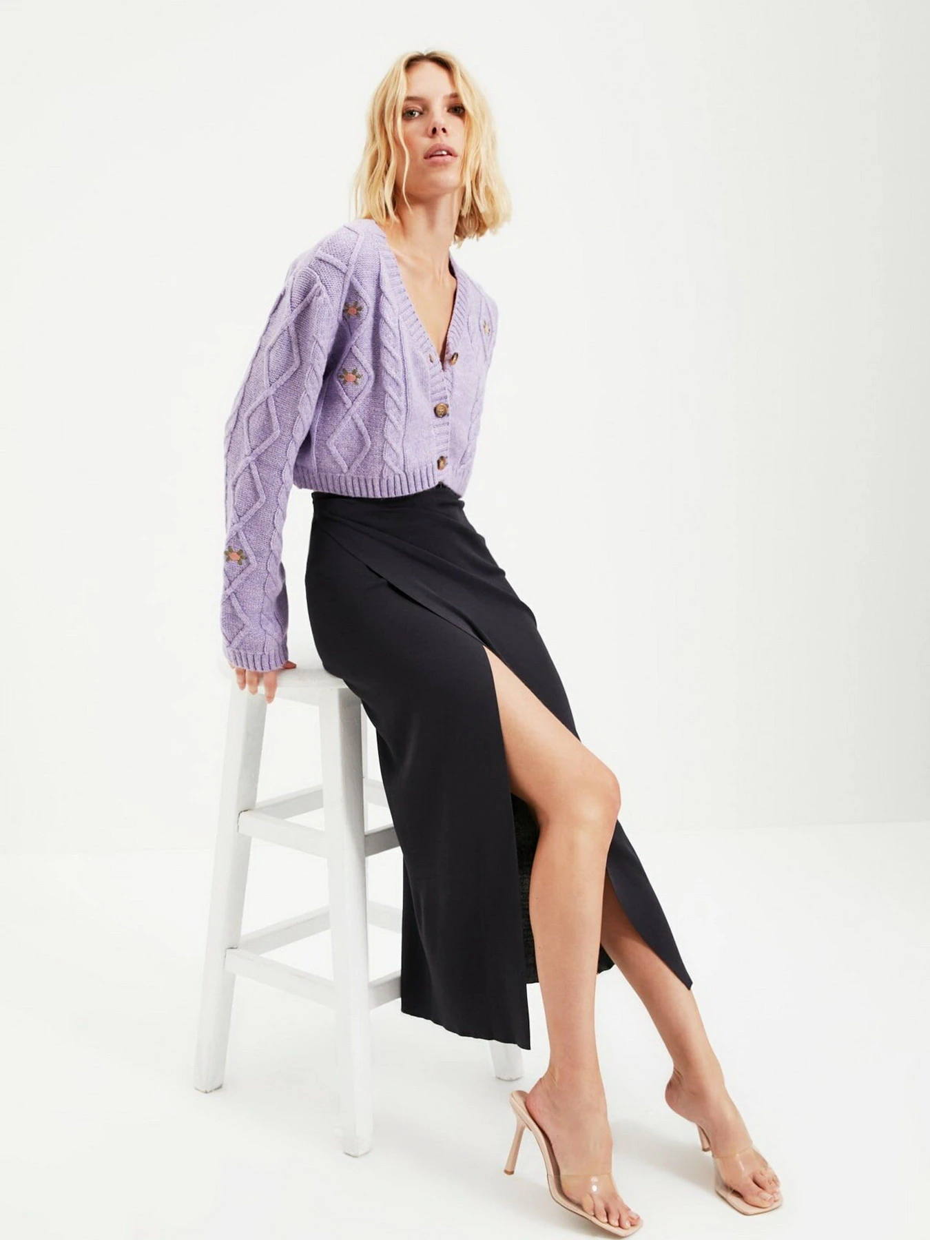 Свитры и кардиганы Trendyol модель TWOAW22HI0004/Lila Свитры и кардиганы Trendyol модель TWOAW22HI0004/Lila Фото