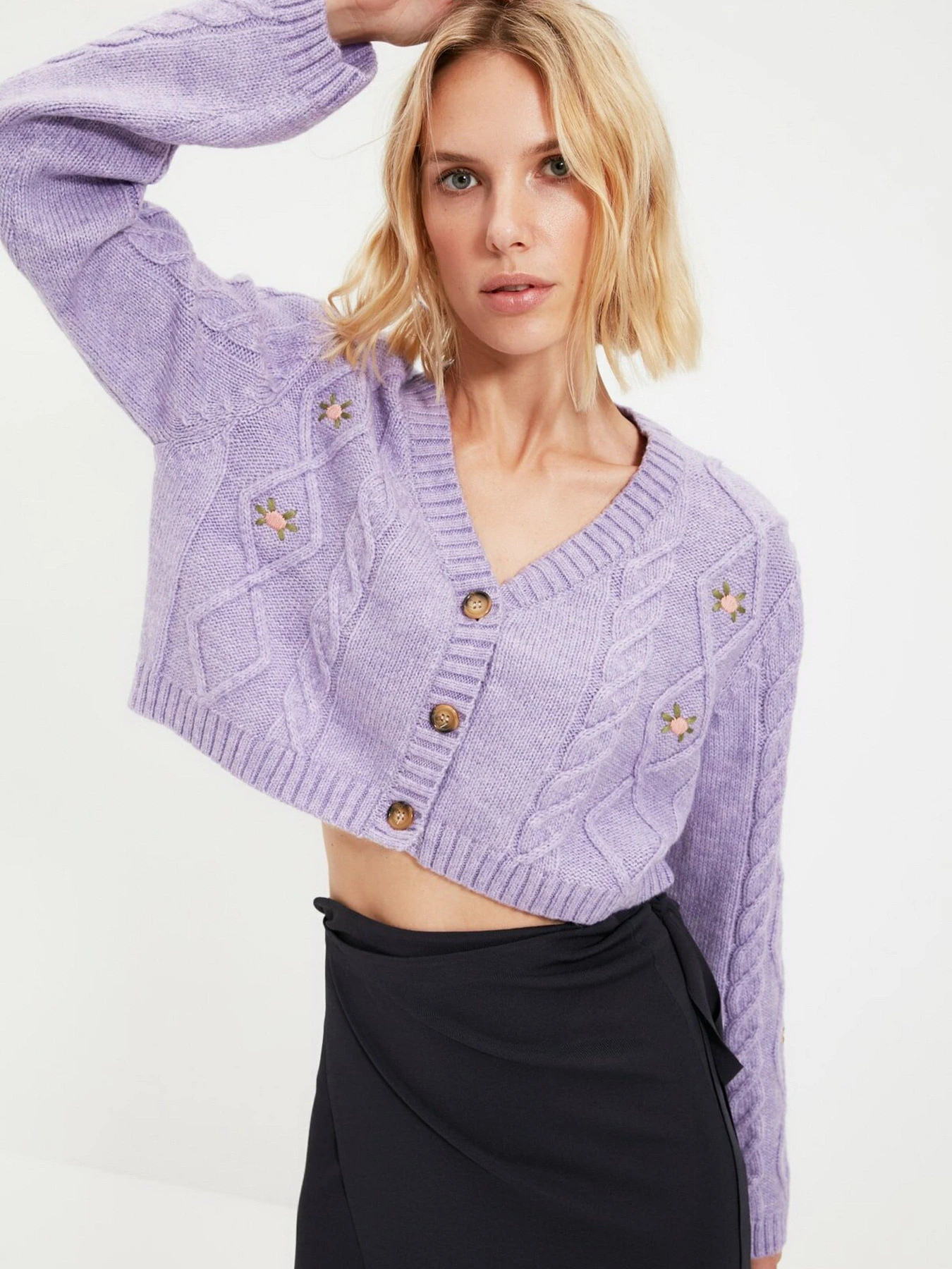 Свитры и кардиганы Trendyol модель TWOAW22HI0004/Lila Свитры и кардиганы Trendyol модель TWOAW22HI0004/Lila Фото
