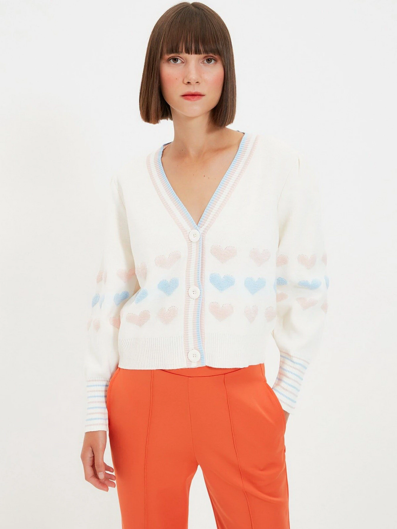 Свитры и кардиганы Trendyol модель TWOAW22HI0021/Ekru Свитры и кардиганы Trendyol модель TWOAW22HI0021/Ekru Фото
