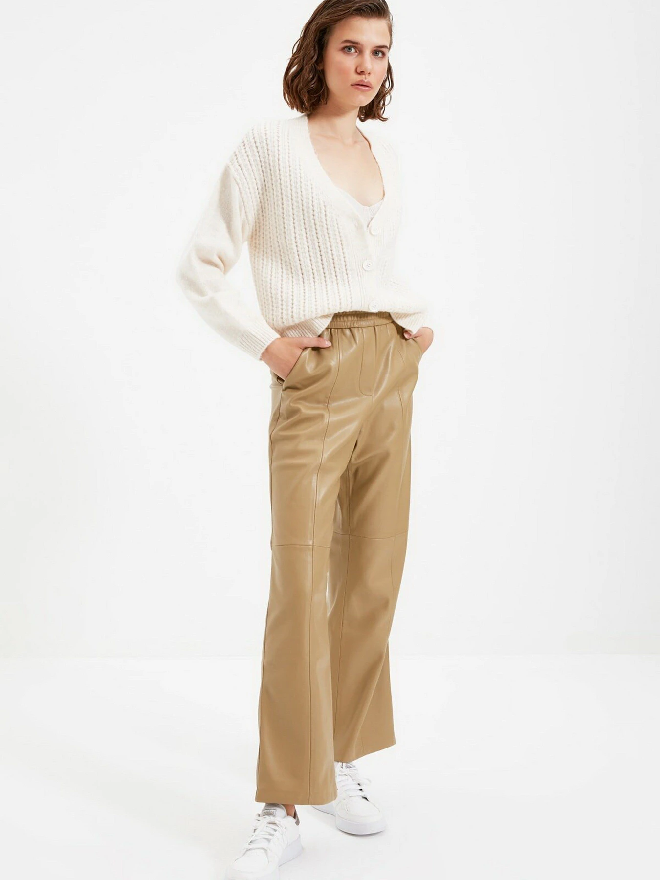 Свитры и кардиганы Trendyol модель TWOAW22HI0226/Ekru Свитры и кардиганы Trendyol модель TWOAW22HI0226/Ekru Фото