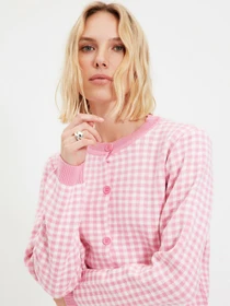 Свитры и кардиганы Trendyol модель TWOAW22HI0234/Pembe Фото