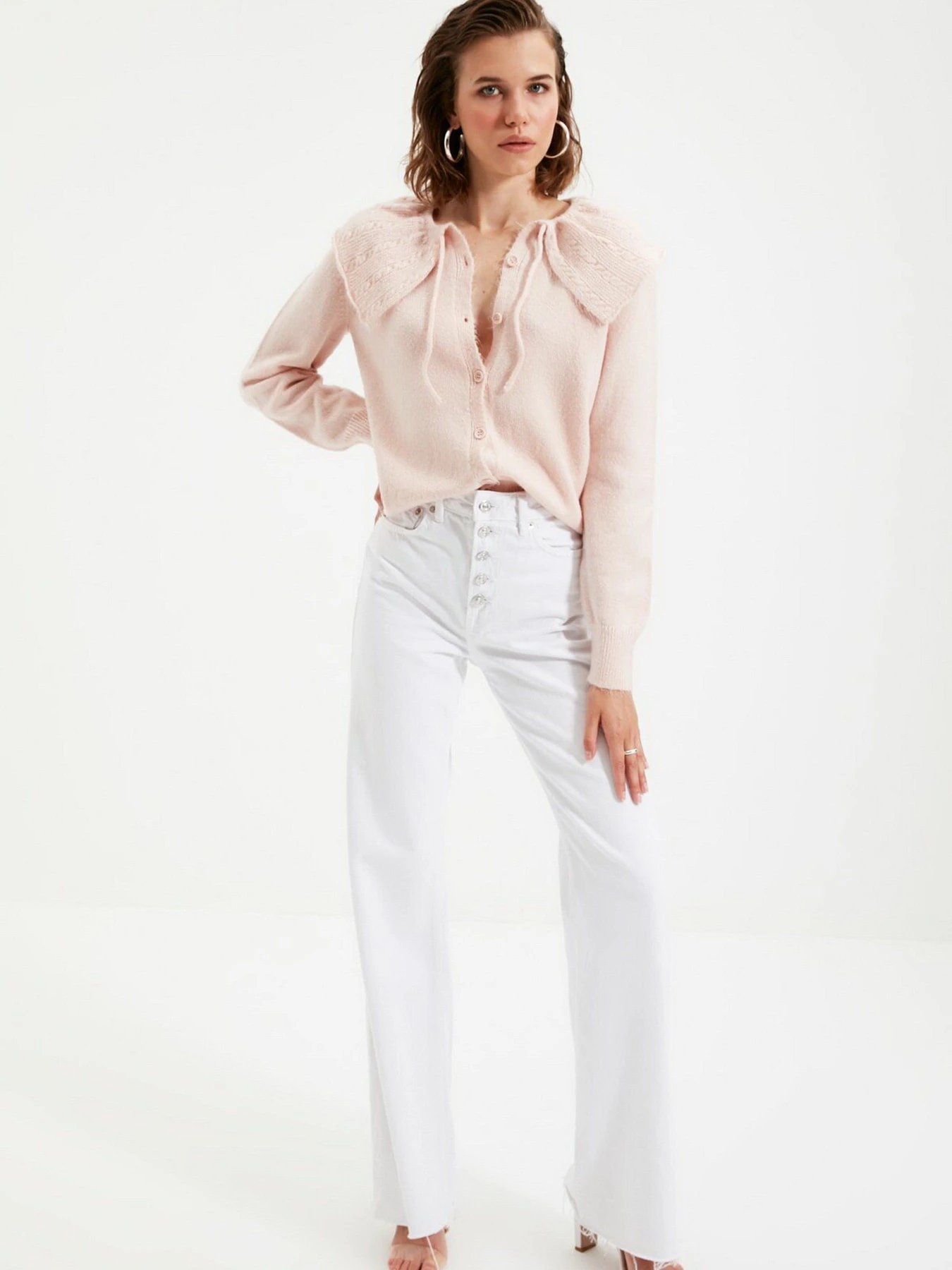 Свитры и кардиганы Trendyol модель TWOAW22HI0261/Pudra Свитры и кардиганы Trendyol модель TWOAW22HI0261/Pudra Фото