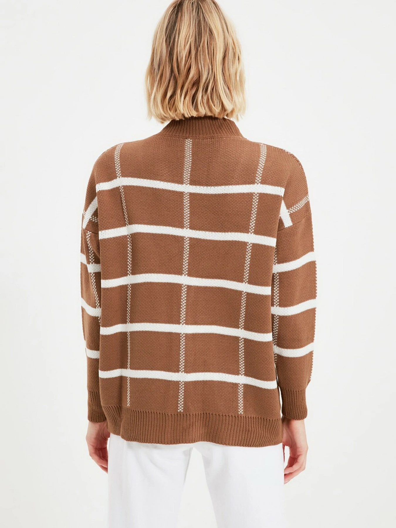 Свитры и кардиганы Trendyol модель TWOAW22HI0324/Camel Свитры и кардиганы Trendyol модель TWOAW22HI0324/Camel Фото