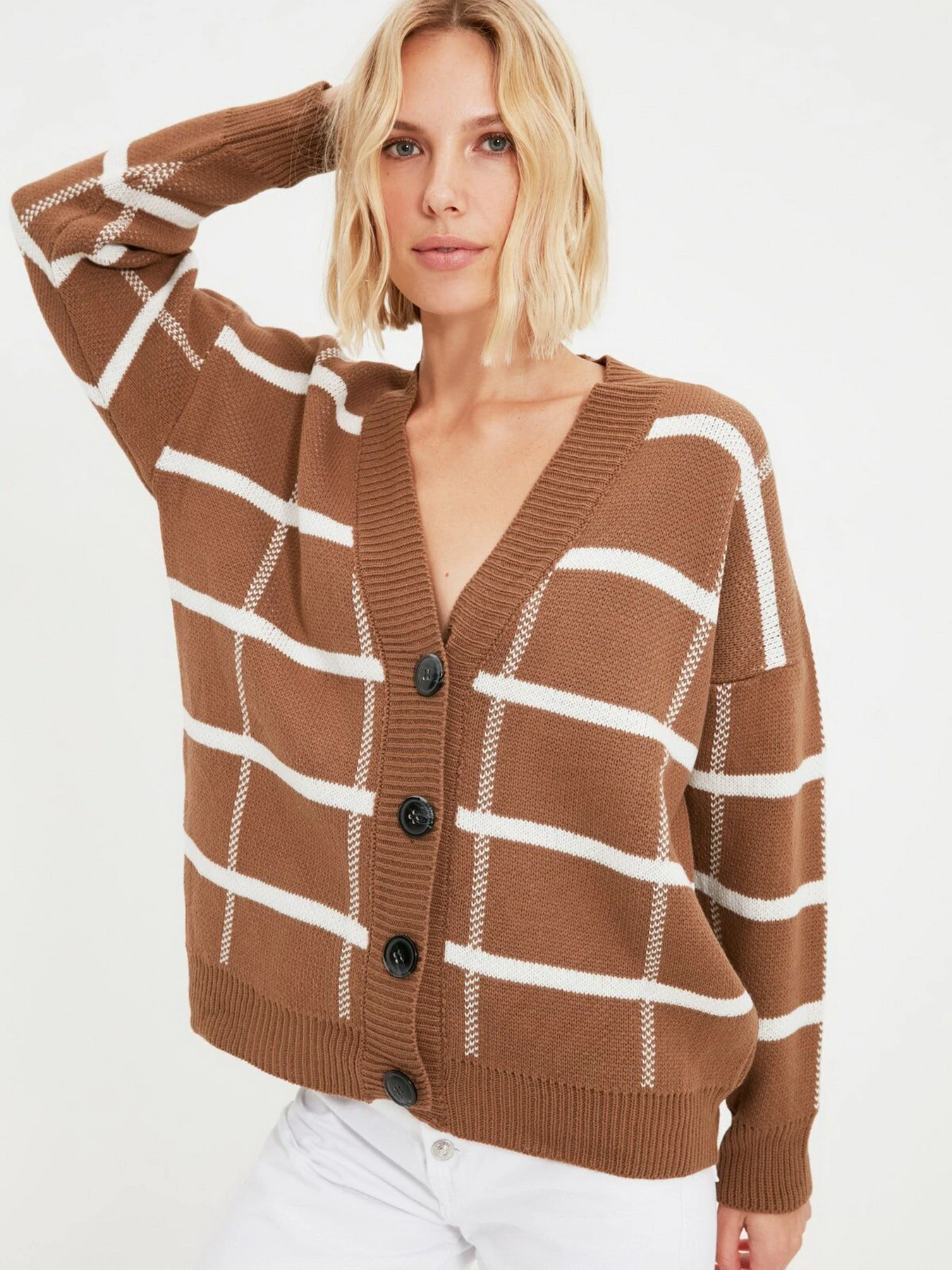 Свитры и кардиганы Trendyol модель TWOAW22HI0324/Camel Свитры и кардиганы Trendyol модель TWOAW22HI0324/Camel Фото