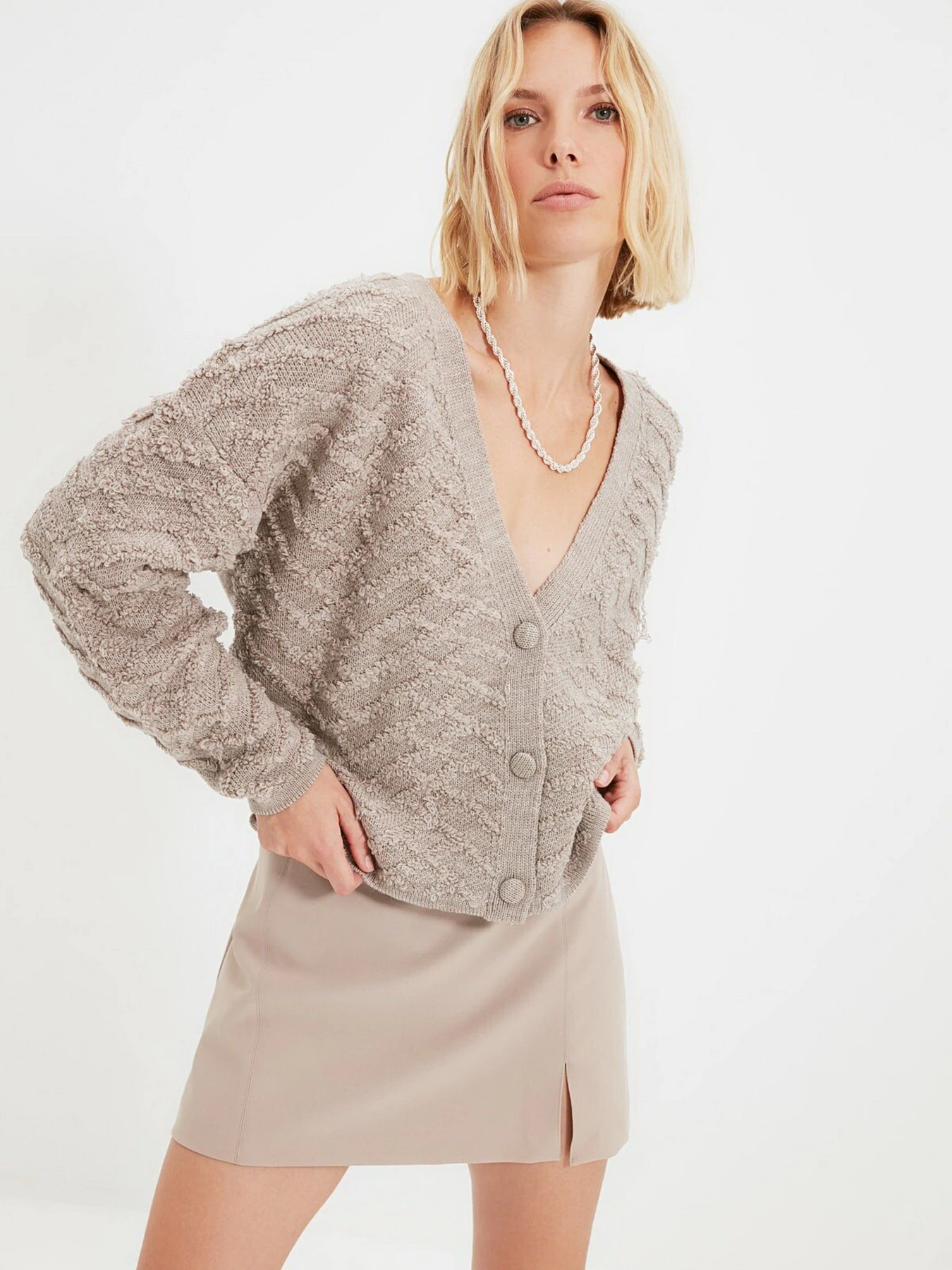 Свитры и кардиганы Trendyol модель TWOAW22HI0325/Vizon Свитры и кардиганы Trendyol модель TWOAW22HI0325/Vizon Фото