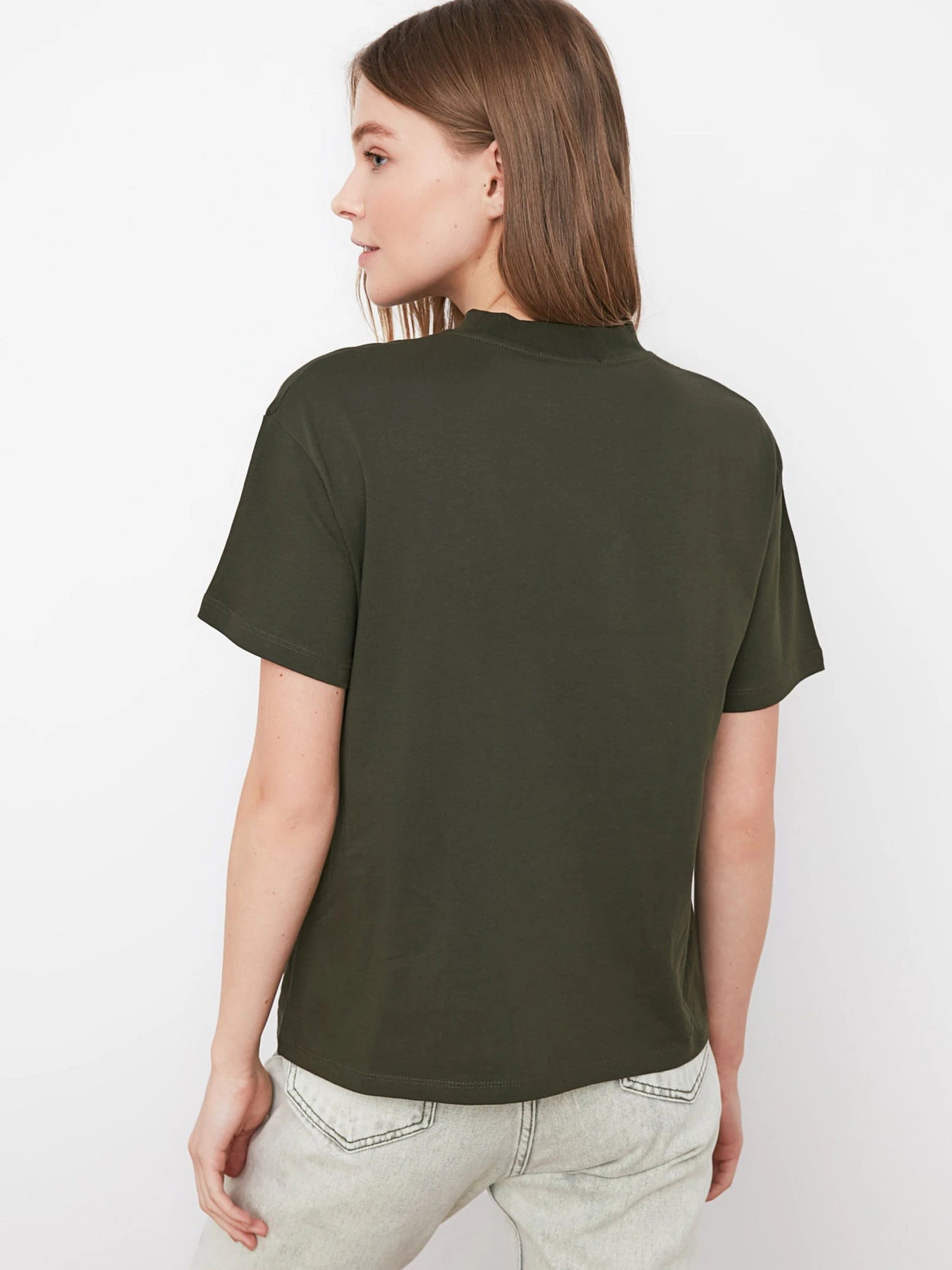 Футболки и поло Trendyol модель TWOAW20TS0096/Haki Футболки и поло Trendyol модель TWOAW20TS0096/Haki Фото