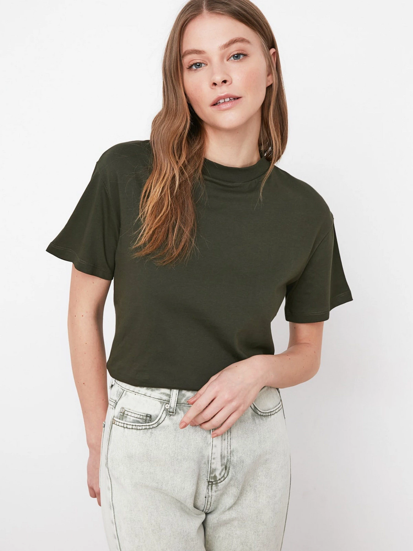 Футболки и поло Trendyol модель TWOAW20TS0096/Haki Футболки и поло Trendyol модель TWOAW20TS0096/Haki Фото