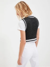 Свитры и кардиганы Trendyol модель TWOAW22BZ0001/Antrasit Фото