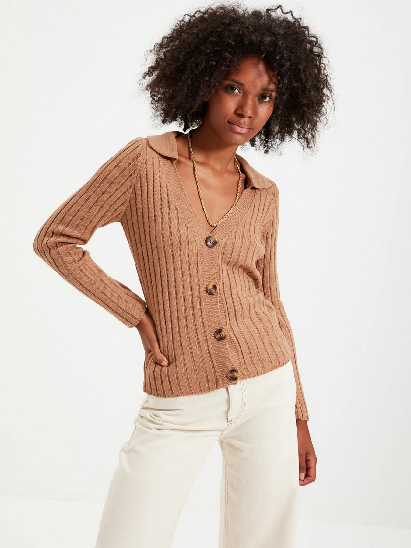 Свитры и кардиганы Trendyol модель TWOAW22HI0403/Camel Свитры и кардиганы Trendyol модель TWOAW22HI0403/Camel Фото