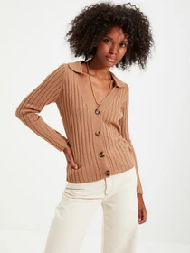 Свитры и кардиганы Trendyol модель TWOAW22HI0403/Camel Фото