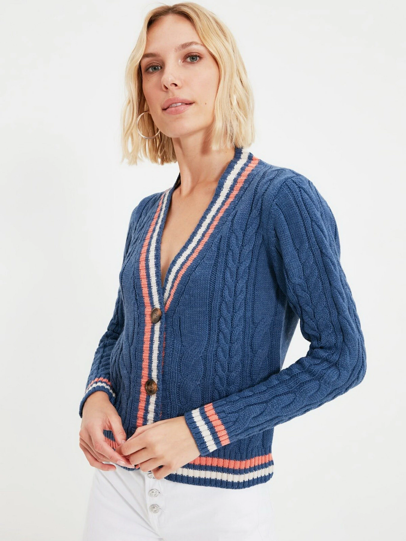 Свитры и кардиганы Trendyol модель TWOAW22HI0447/Indigo Свитры и кардиганы Trendyol модель TWOAW22HI0447/Indigo Фото