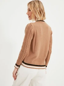 Свитры и кардиганы Trendyol модель TWOAW22HI0447/Kahverengi Фото