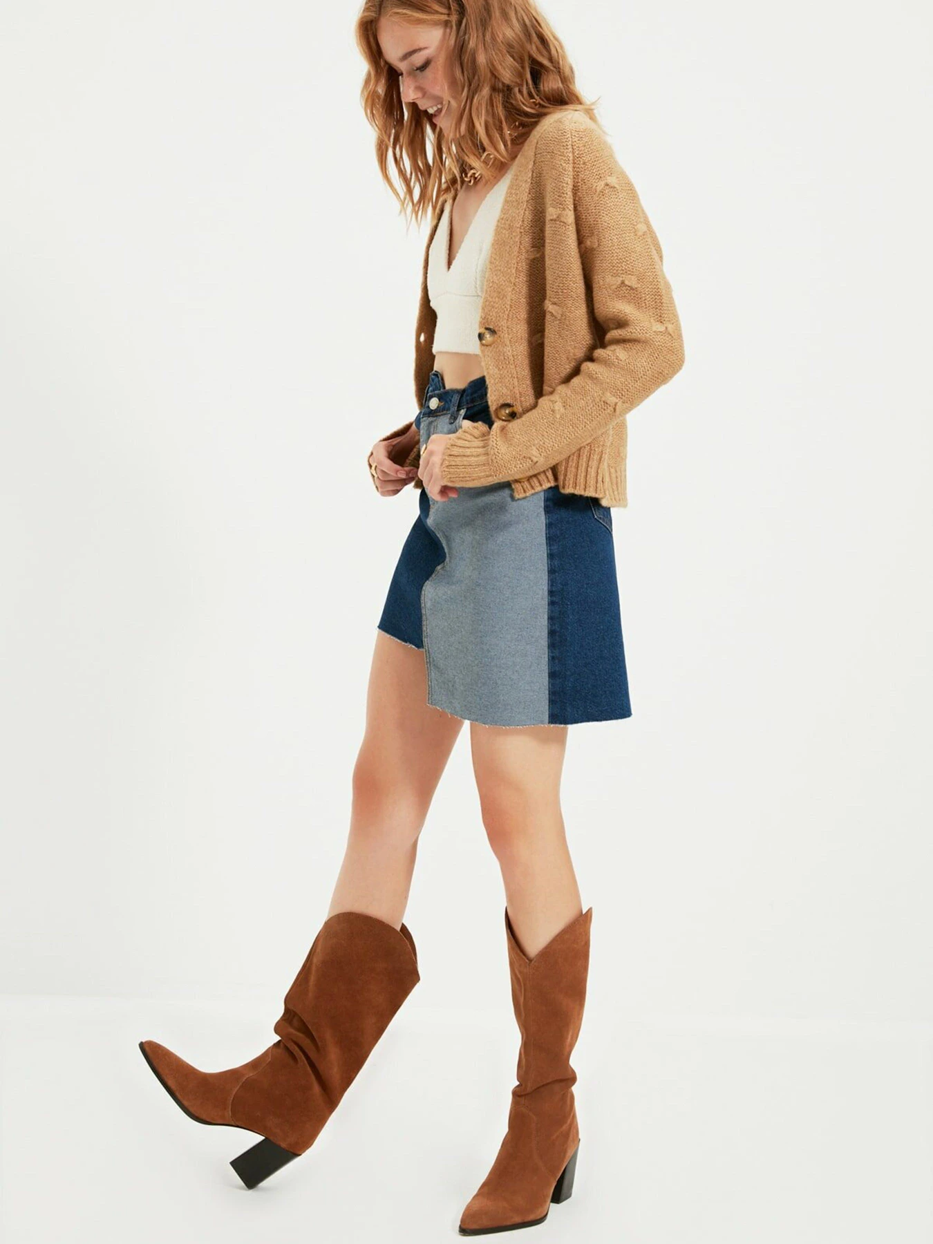Свитры и кардиганы Trendyol модель TWOAW22HI0543/Camel Свитры и кардиганы Trendyol модель TWOAW22HI0543/Camel Фото