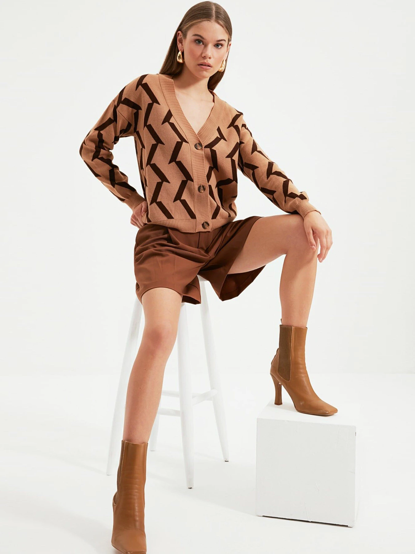 Свитры и кардиганы Trendyol модель TWOAW22HI0600/Camel Фото