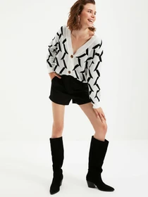 Свитры и кардиганы Trendyol модель TWOAW22HI0600/Ekru Фото