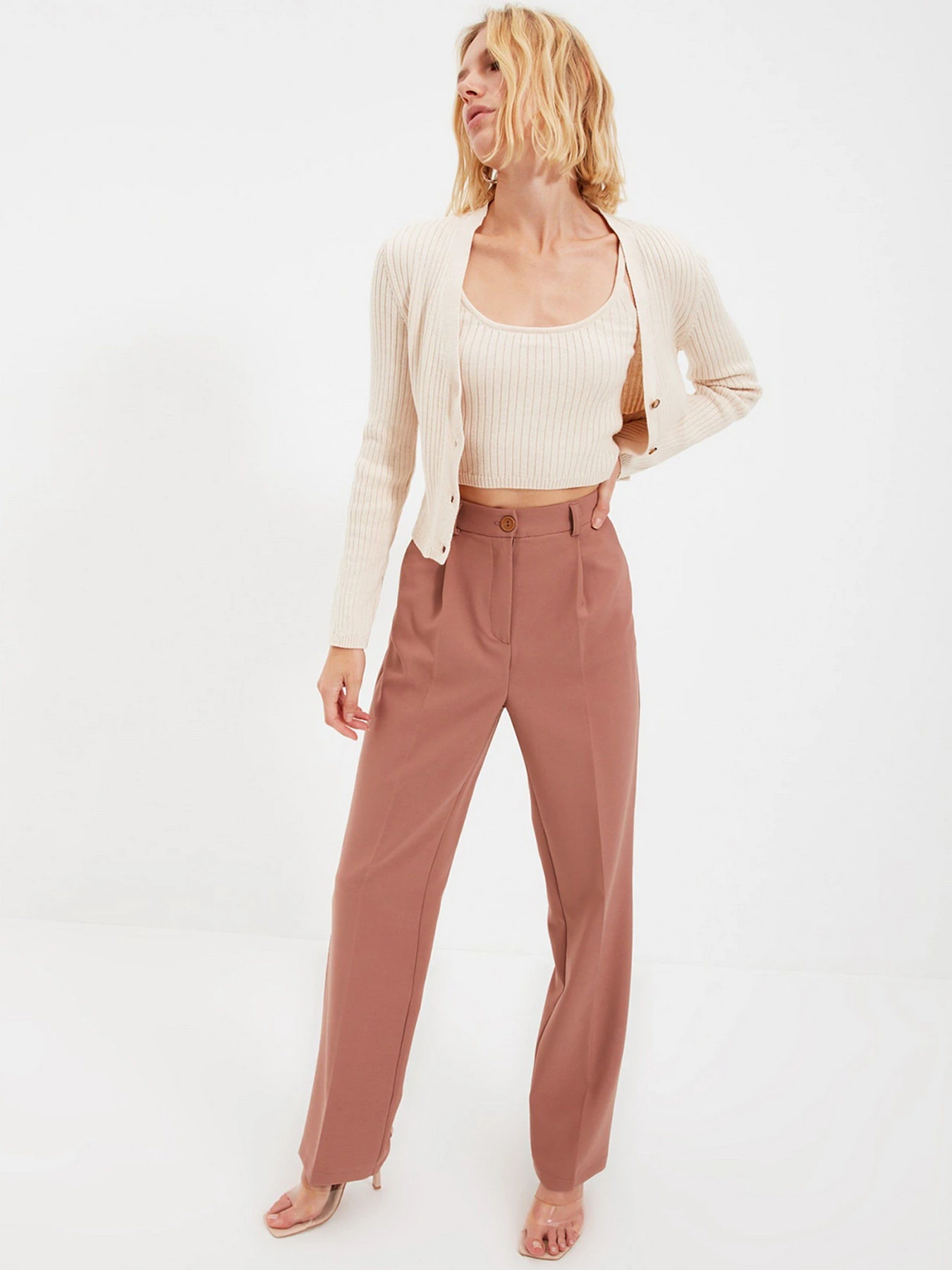Свитры и кардиганы Trendyol модель TWOAW22HI0008/Bej Свитры и кардиганы Trendyol модель TWOAW22HI0008/Bej Фото