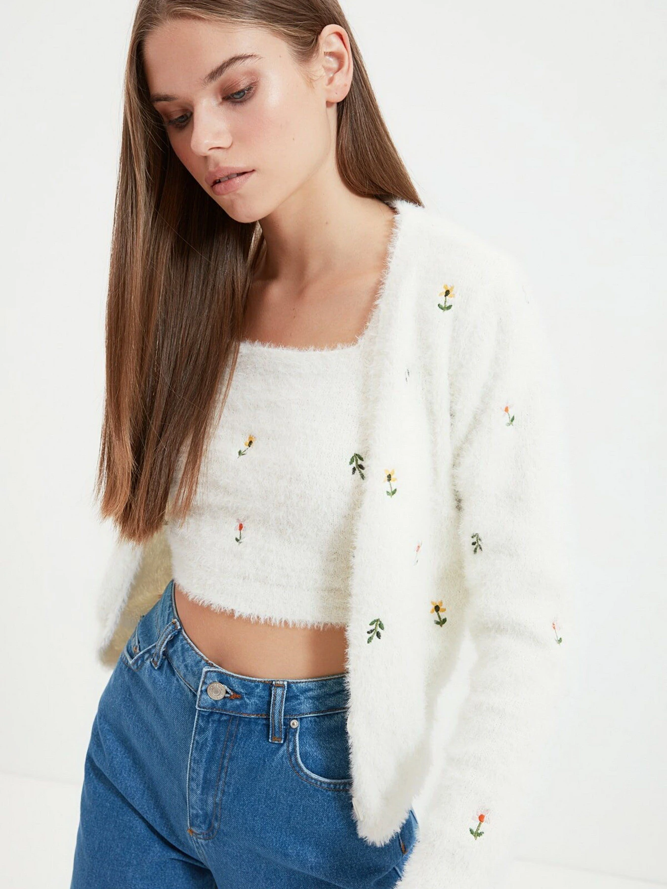 Свитры и кардиганы Trendyol модель TWOAW22HI0055/Ekru Свитры и кардиганы Trendyol модель TWOAW22HI0055/Ekru Фото