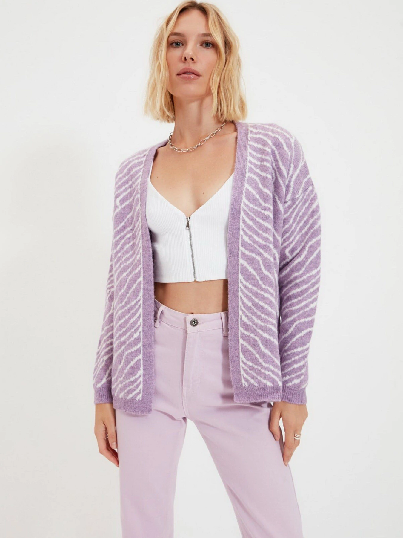 Свитры и кардиганы Trendyol модель TWOAW22HI0086/Lila Свитры и кардиганы Trendyol модель TWOAW22HI0086/Lila Фото