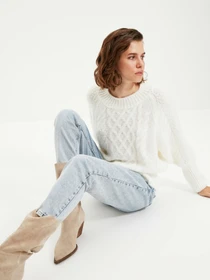 Свитры и кардиганы Trendyol модель TWOAW22KZ0234/Ekru Фото