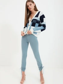 Свитры и кардиганы Trendyol модель TWOAW22HI0437/Ekru Фото