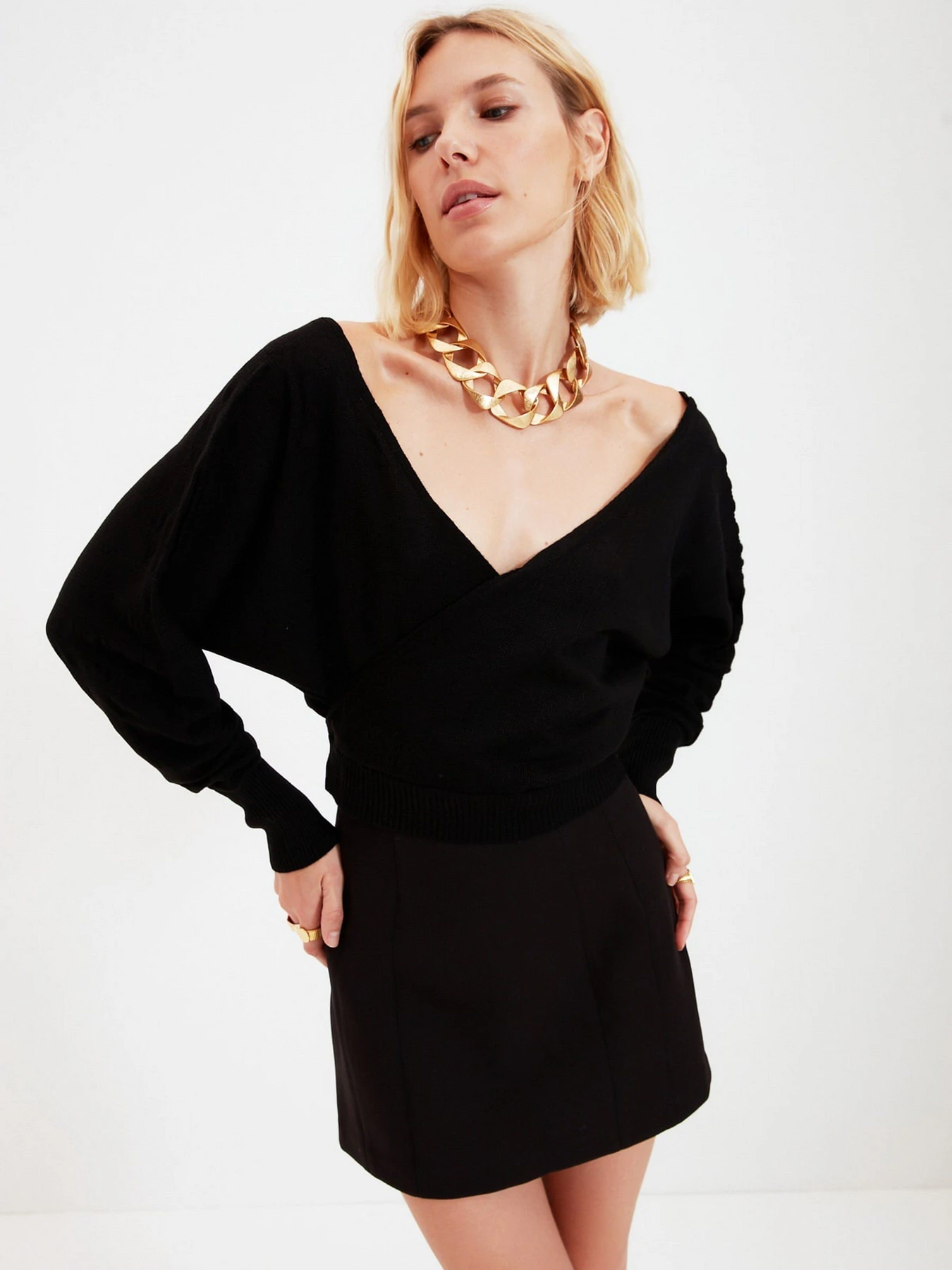Свитры и кардиганы Trendyol модель TWOAW22KZ0215/Siyah Свитры и кардиганы Trendyol модель TWOAW22KZ0215/Siyah Фото